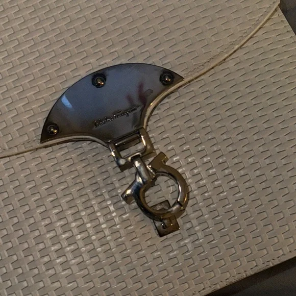 EUC Vintage Savatore Ferragamo White Textured Satchel Bag with Silver Hardware - Picture 6 of 14